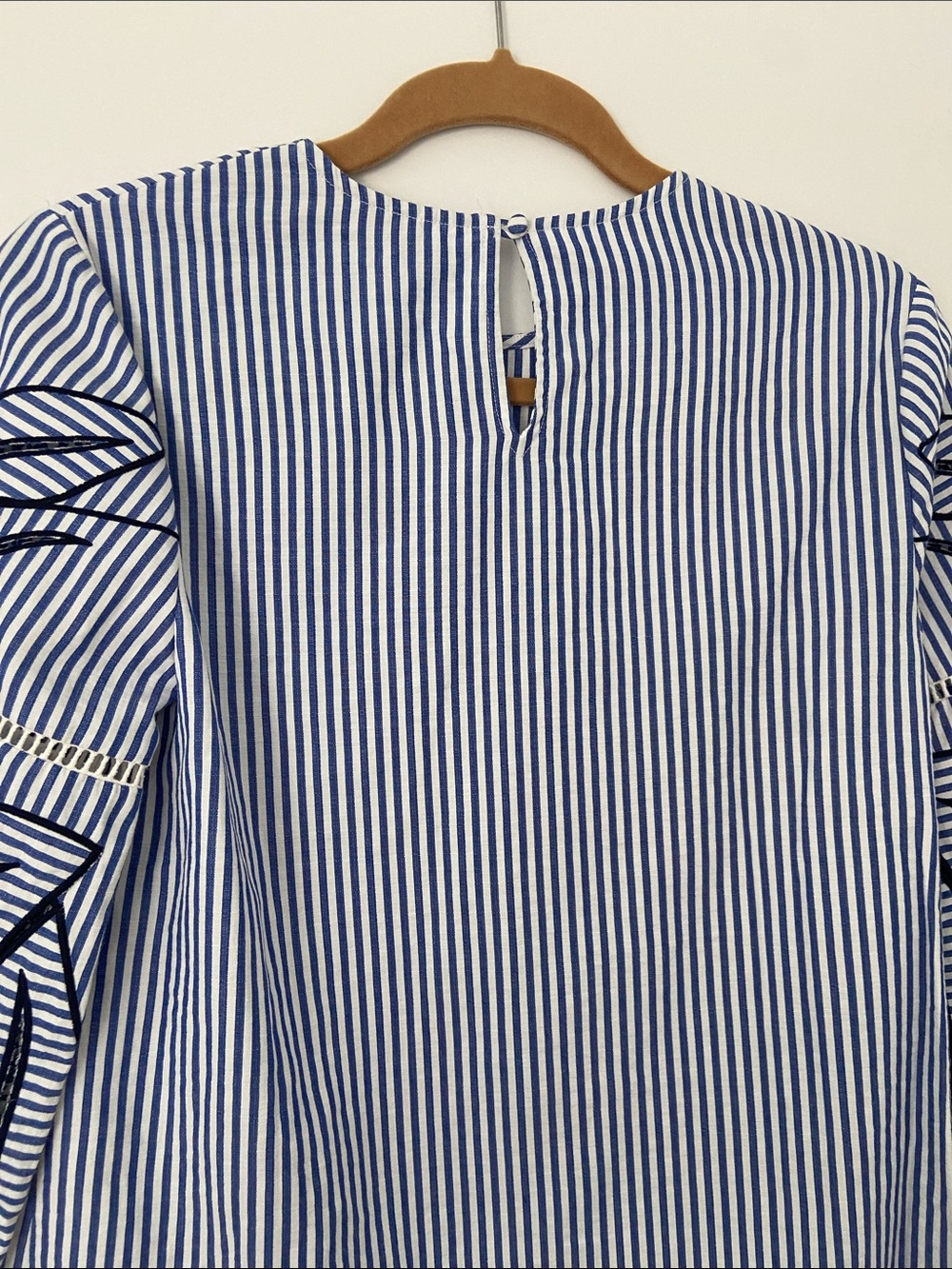 NWOT Tanya Taylor Striped Blue & White Embroidered Sleeve Top - Picture 9 of 11
